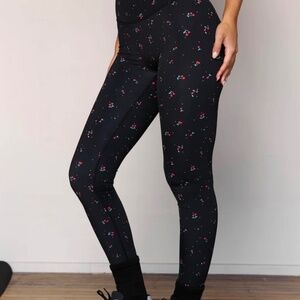 Astoria active cherry set